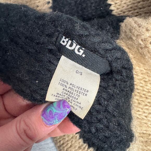 BDG Urban Outfitters Chunky Knit Infinity Scarf Black Tan Striped One Size - Picture 4 of 4